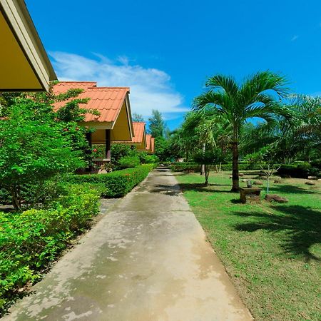 Rim Khao Resort Koh Lanta Bagian luar foto